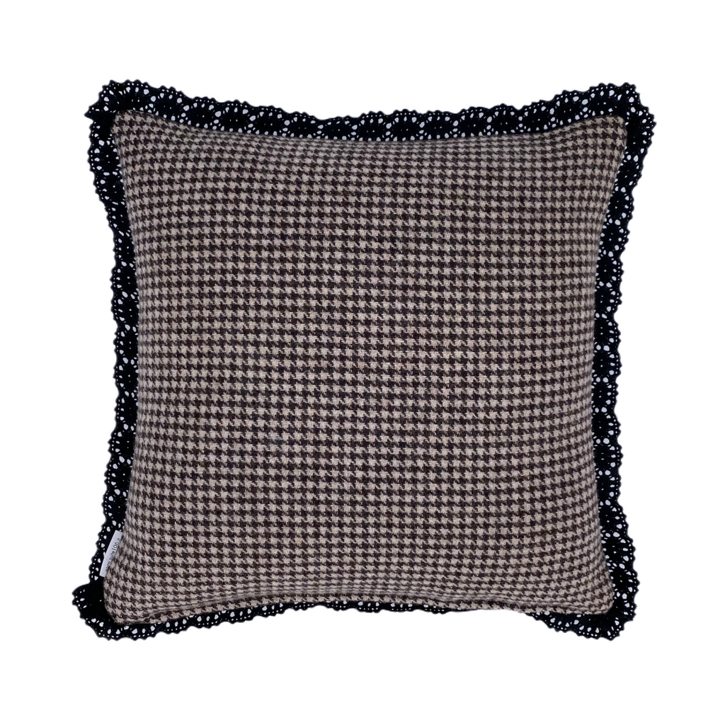 Odi et Amo Pillow - GOLDEN ACCENT