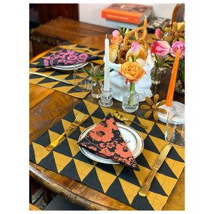 THE TILES AND FLOWERS TABLESCAPE - 4/6 PAX