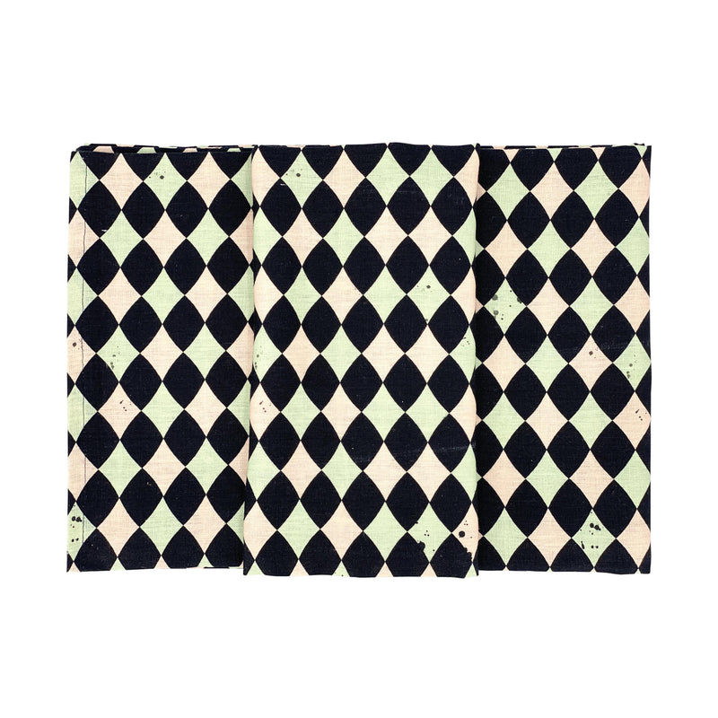 Burlesque Linen Tablecloth - VINTAGE ALLURE
